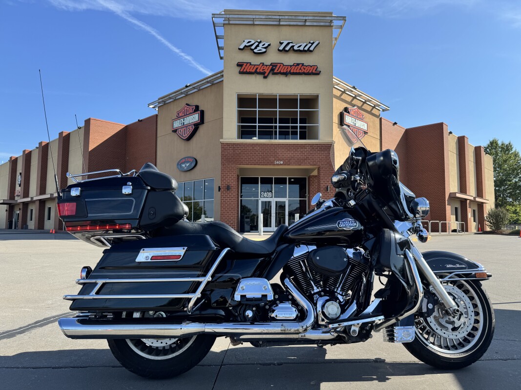 2010 Harley-Davidson Electra Glide Ultra Classic FLHTCU BLACK 626146