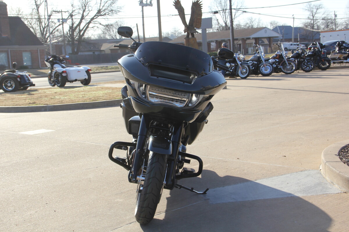 2025 Harley-Davidson Road Glide Iron Horse Metallic - Black Finish - Photo 8