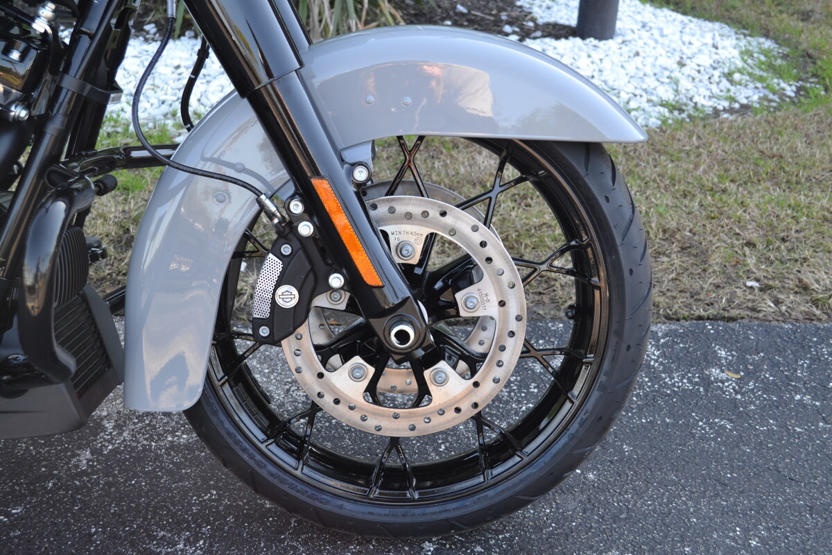 FLHRXS 2025 Road King Special - Photo 2