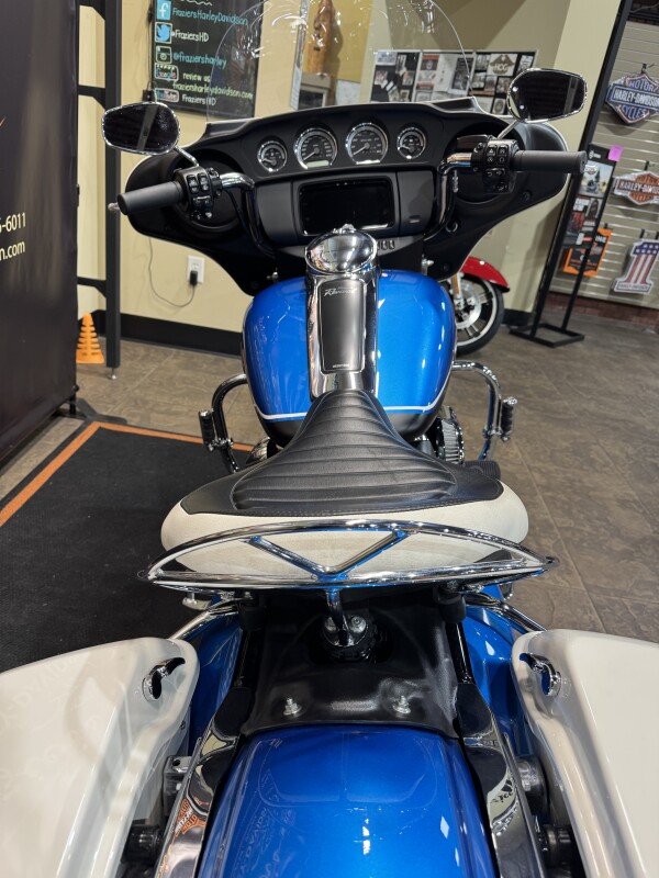 2021 Harley-Davidson Electra Glide Revival Hi-Fi Blue/Birch White - Photo 5