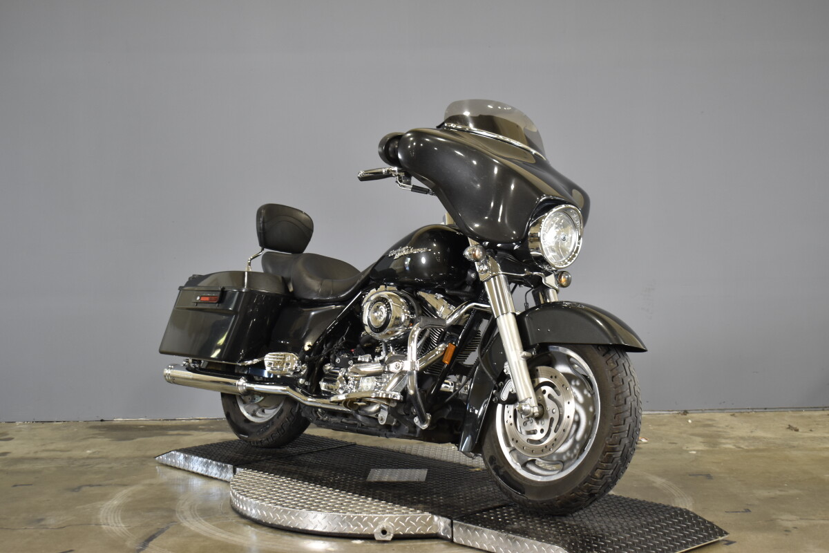 2007 Harley-Davidson Street Glide FLHX - Photo 2