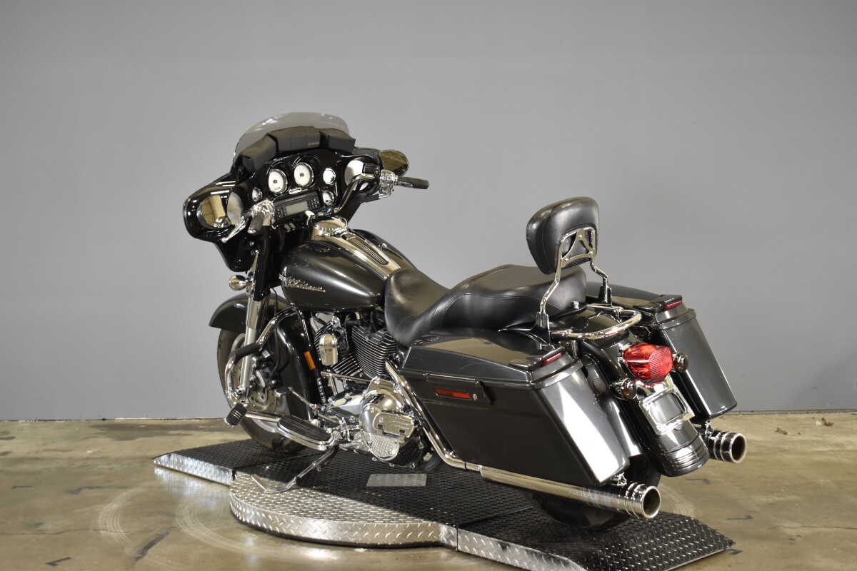 2007 Harley-Davidson Street Glide FLHX - Photo 6