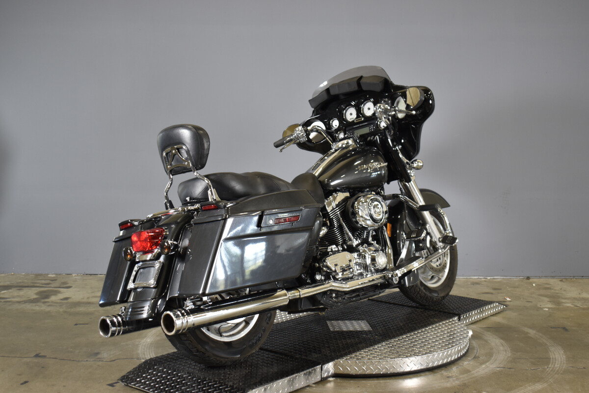2007 Harley-Davidson Street Glide FLHX - Photo 9