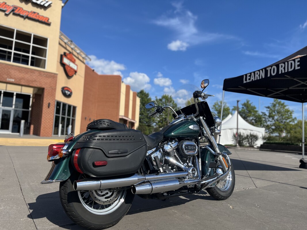 2024 Harley-Davidson Heritage Classic FLHCS Alpine Green 017240 - Photo 3