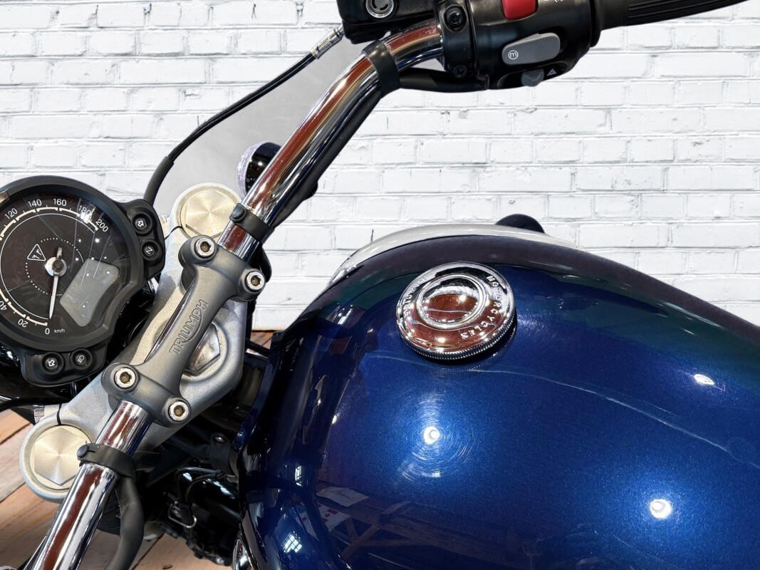 2024 Triumph Bonneville Speedmaster Pacific Blue & Silver Ice - Photo 9