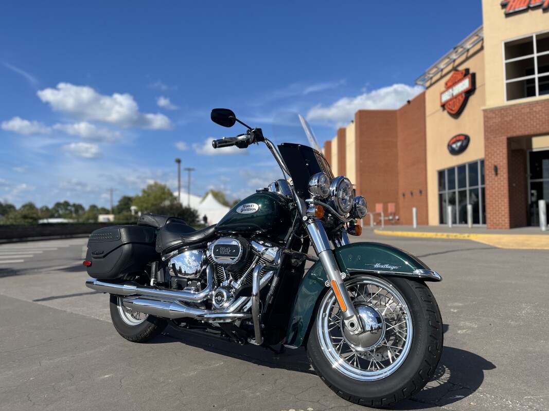 2024 Harley-Davidson Heritage Classic FLHCS Alpine Green 017240 - Photo 2