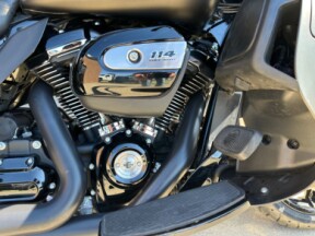 2021 Harley-Davidson Ultra Limited FLHTK thumb 2