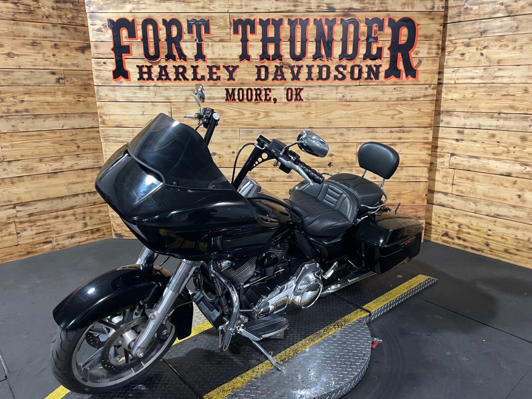 Harley-Davidson Road Glide 2016 FLTRX Vivid Black - Photo 5