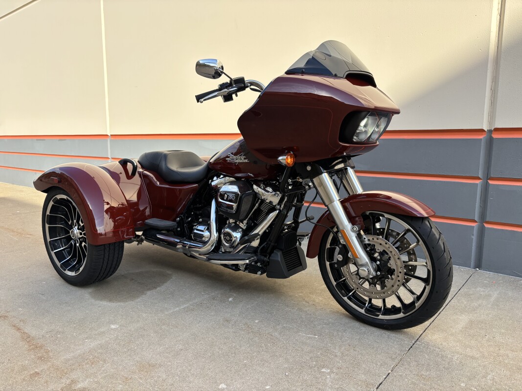 2024 Harley-Davidson Road Glide 3 RED ROCK CO