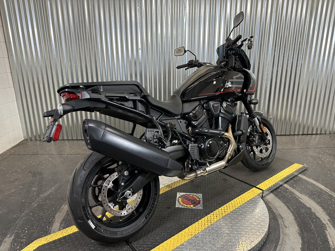 2025 Harley-Davidson Pan America 1250 ST Vivid Black - Photo 8