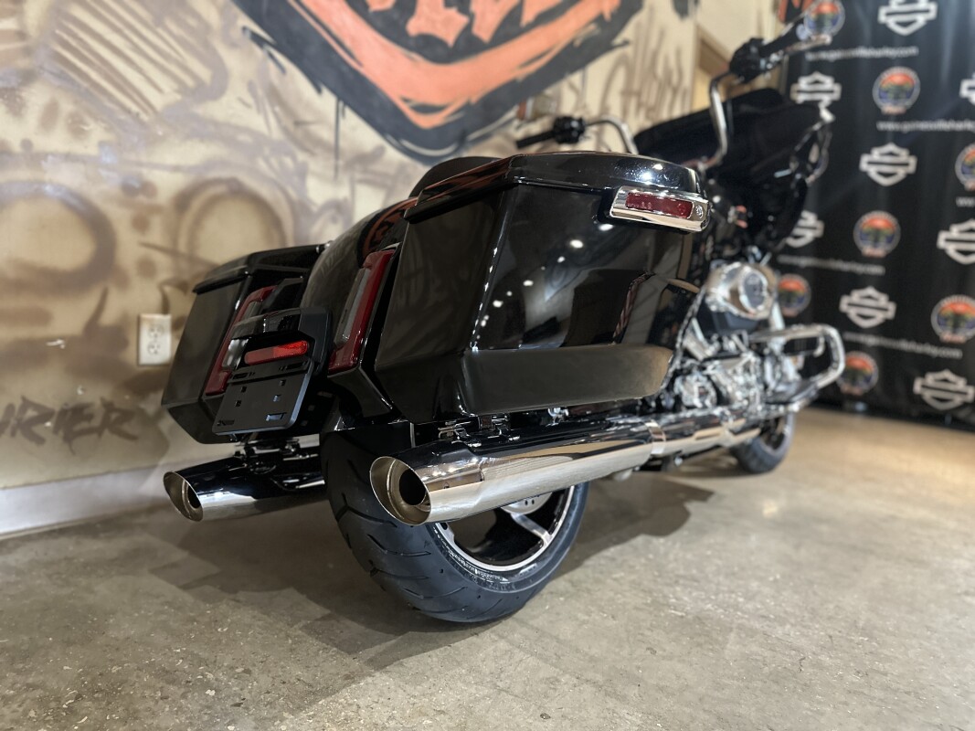 FLTRX 2025 Road Glide - Photo 3