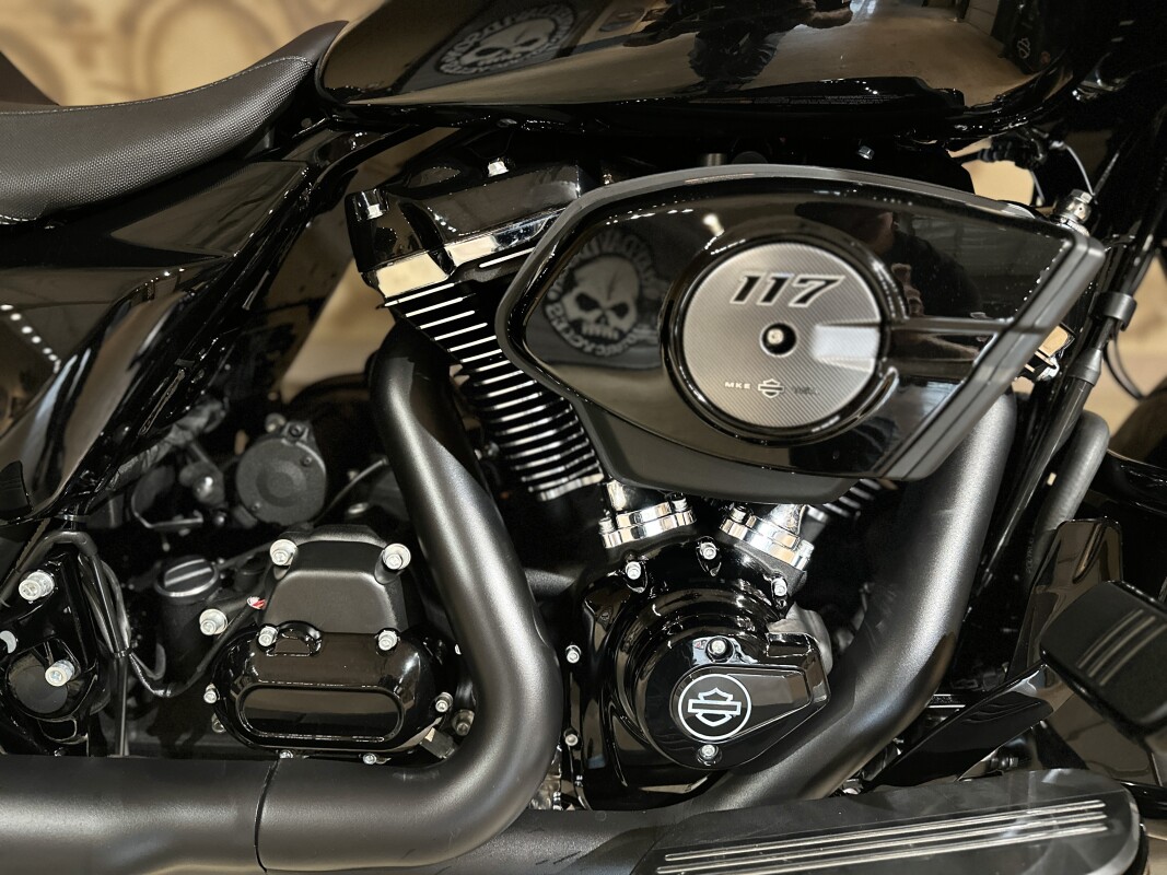 FLTRX 2025 Road Glide - Photo 7