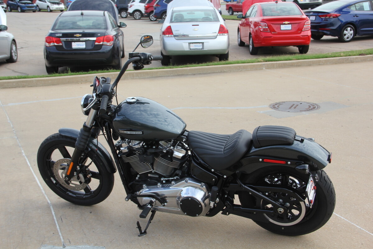 2025 Harley-Davidson Street Bob Iron Horse Metallic w/Cast Wheels - Photo 7