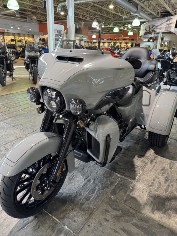 2025 Harley-Davidson Tri Glide Ultra - Photo 9