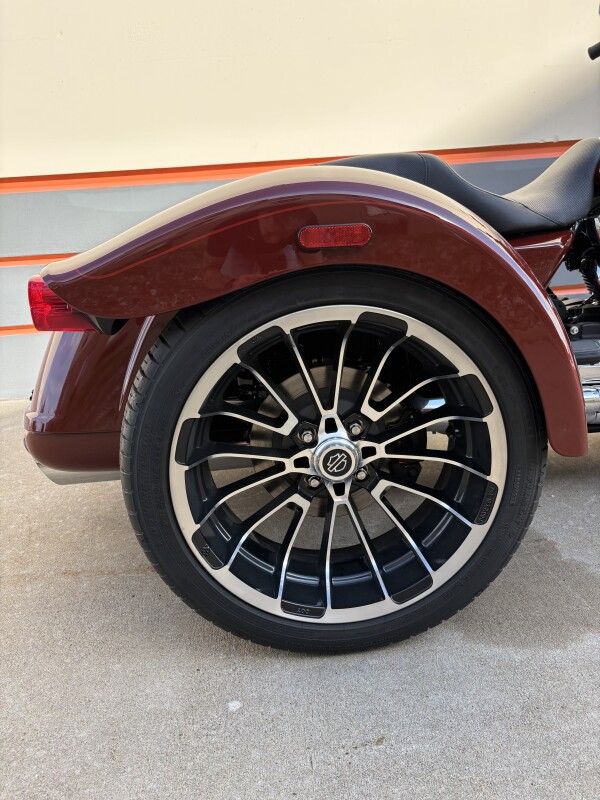 2024 Harley-Davidson Road Glide 3 RED ROCK CO - Photo 3