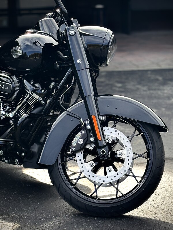 2025 Harley-Davidson Road King Special Vivid Black - Photo 9