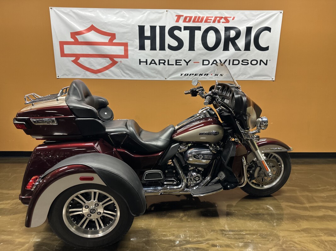 FLHTCUTG 2018 Tri Glide Ultra