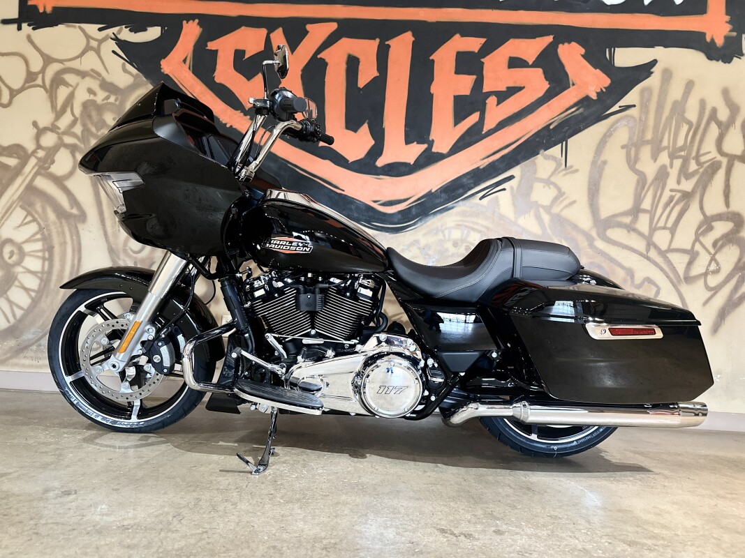 FLTRX 2025 Road Glide - Photo 9