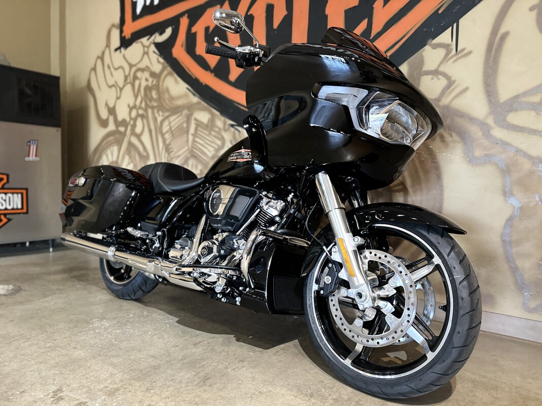 FLTRX 2025 Road Glide - Photo 5