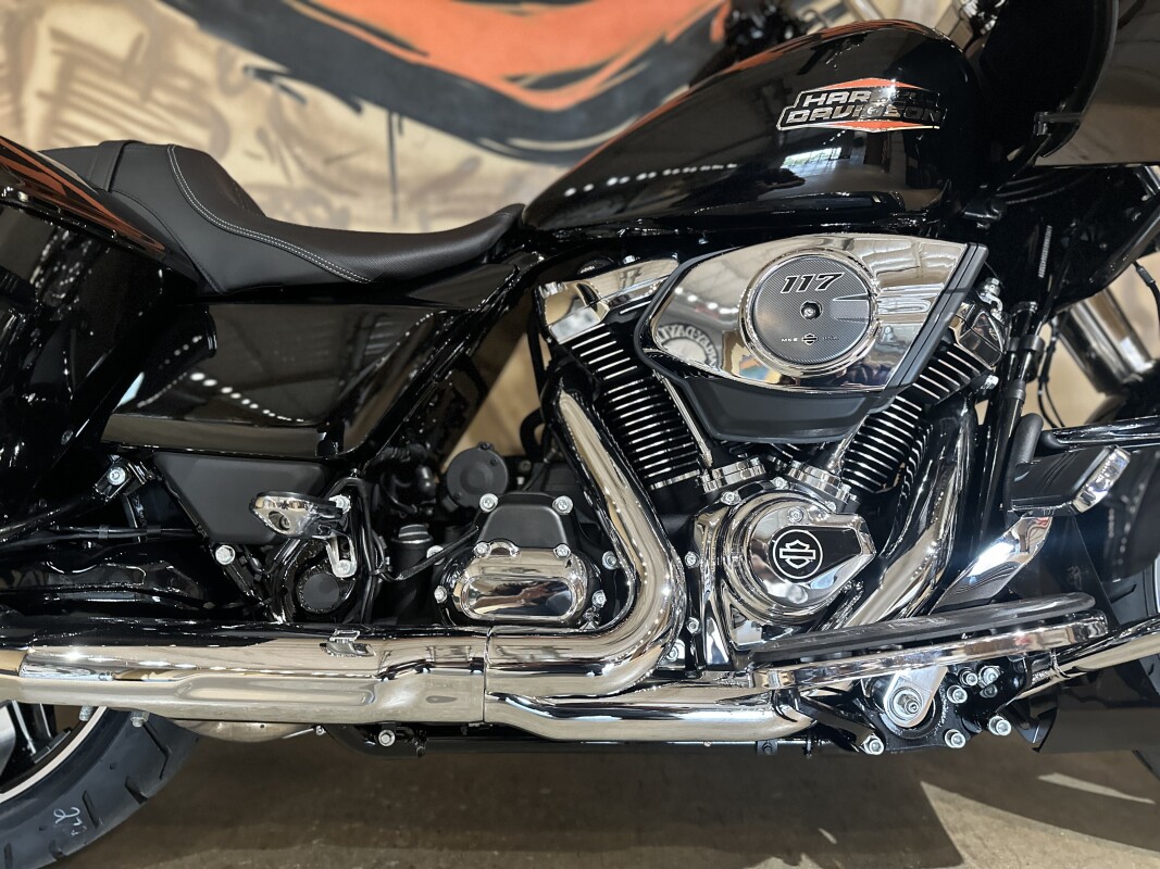 FLTRX 2025 Road Glide - Photo 7