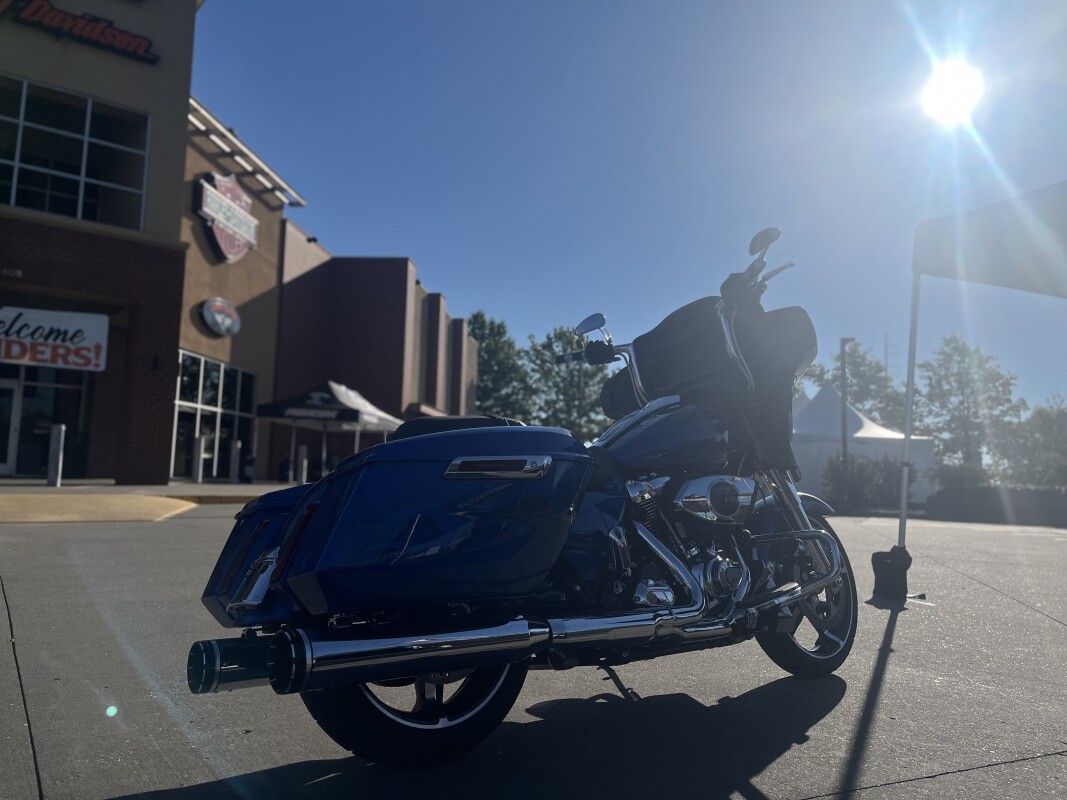 2025 Harley-Davidson Street Glide FLHX Blue Flame Custom paint - Photo 3