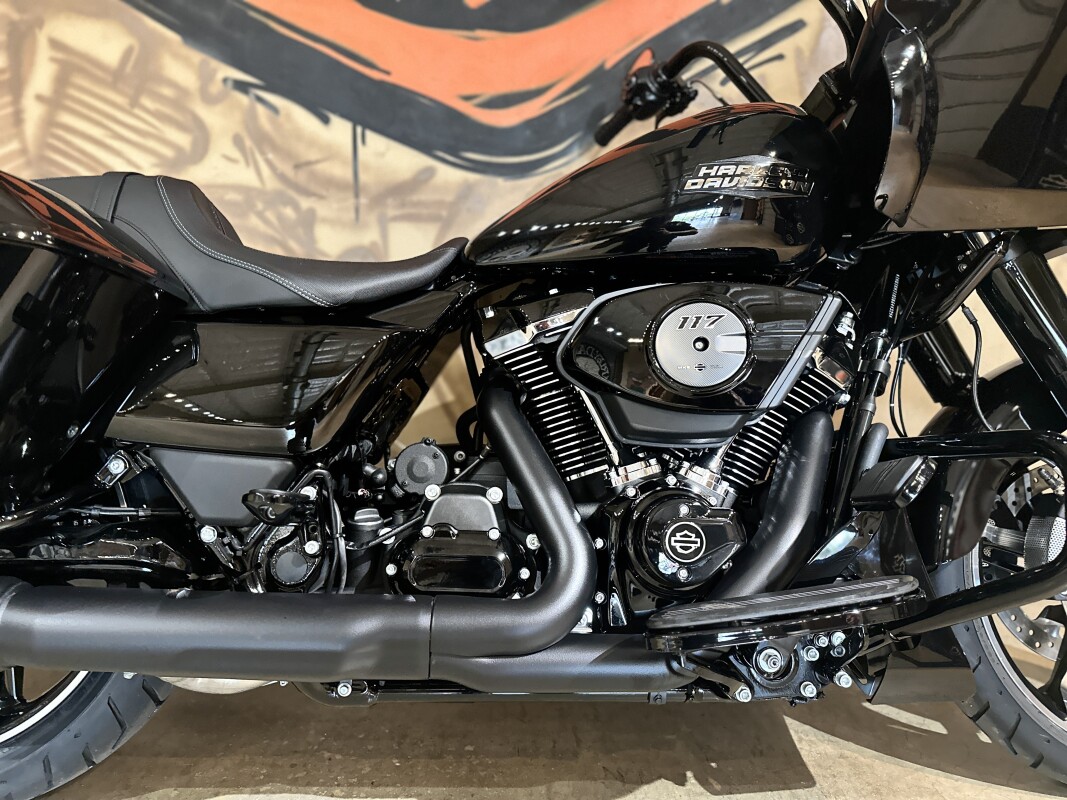 FLTRX 2025 Road Glide - Photo 7