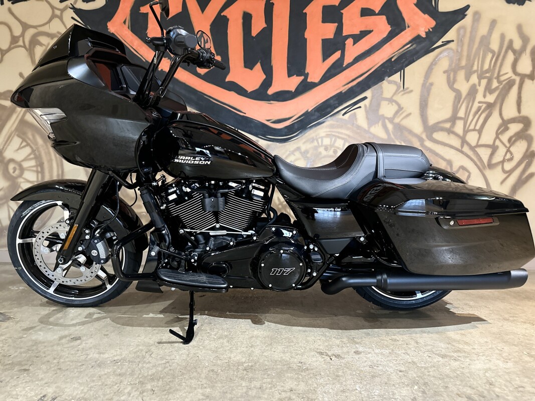 FLTRX 2025 Road Glide - Photo 9