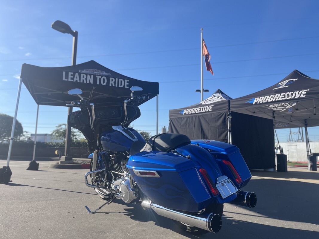 2025 Harley-Davidson Street Glide FLHX Blue Flame Custom paint - Photo 5