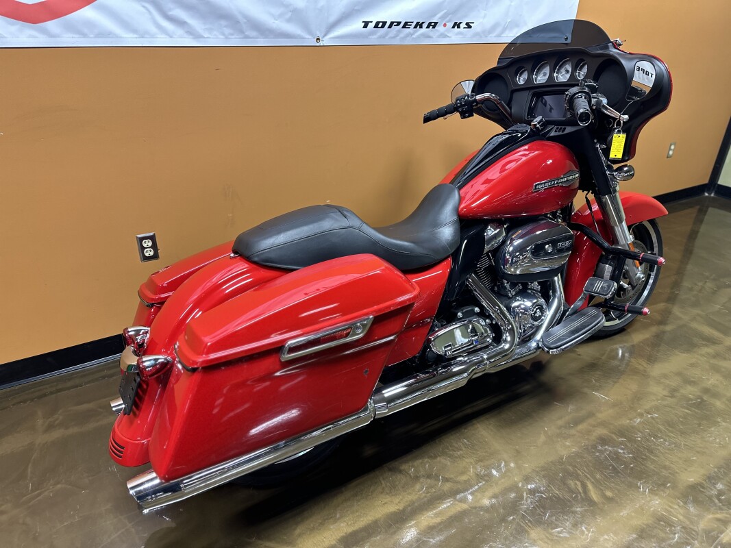 FLHX 2023 Street Glide - Photo 6