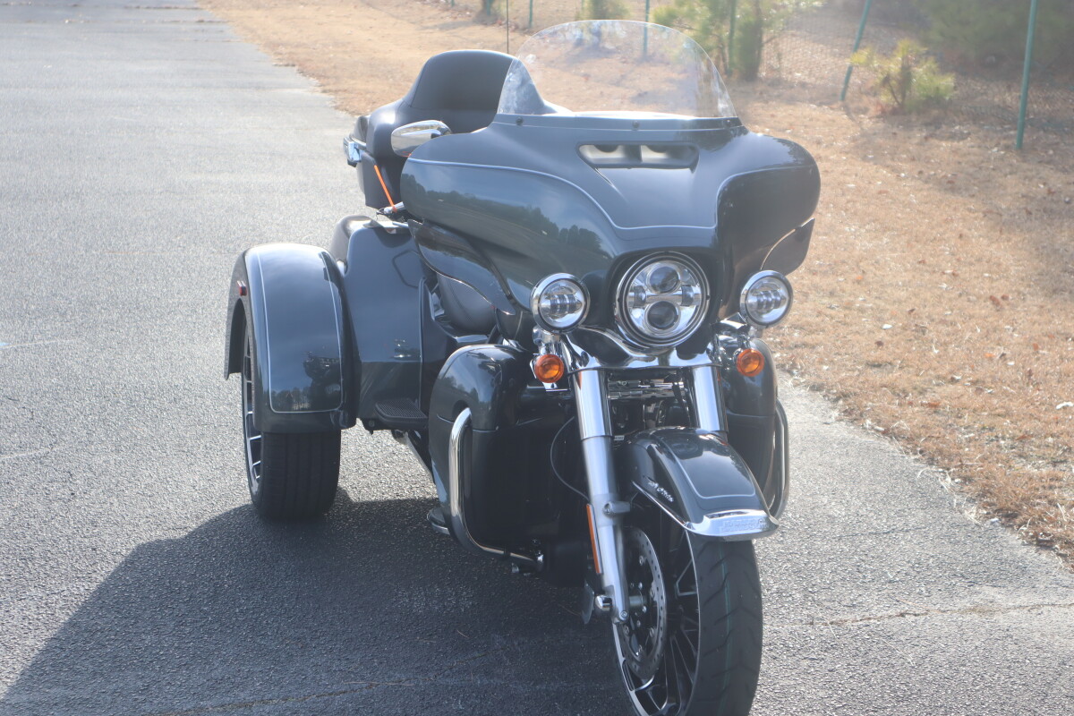 2025 Harley-Davidson Tri Glide Ultra FLHTCUTG - Photo 5