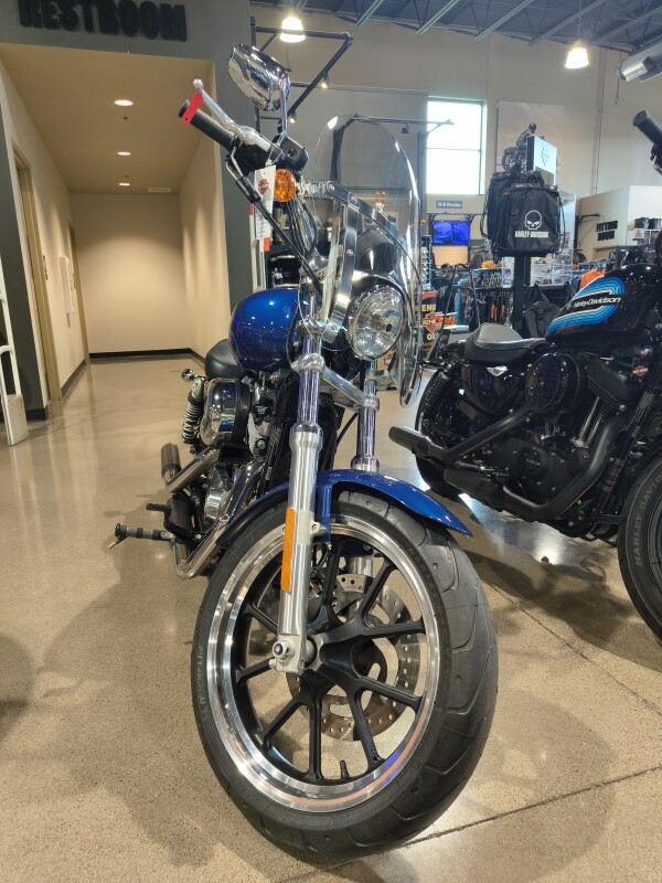 2016 Harley-Davidson Sportster 883 SuperLow Superior Blue - Photo 4