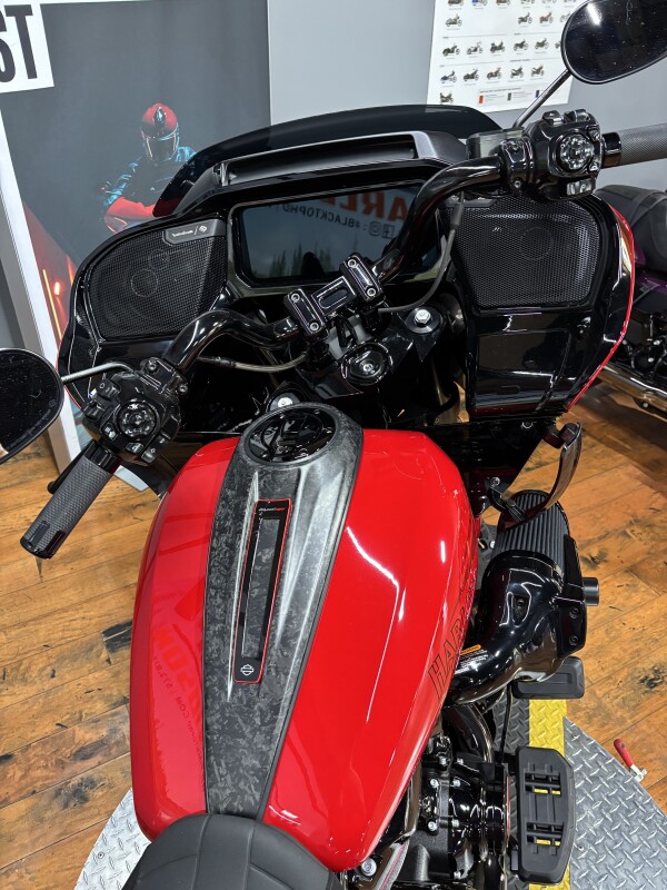 2025 Harley-Davidson CVO Road Glide ST RALLY RED - Photo 7