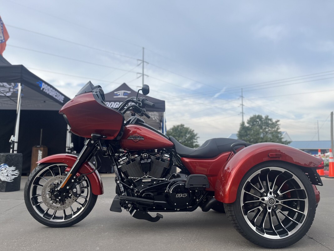 2025 Harley-Davidson Road Glide 3 FLTRT WHSKEY FIRSTORM - Photo 6