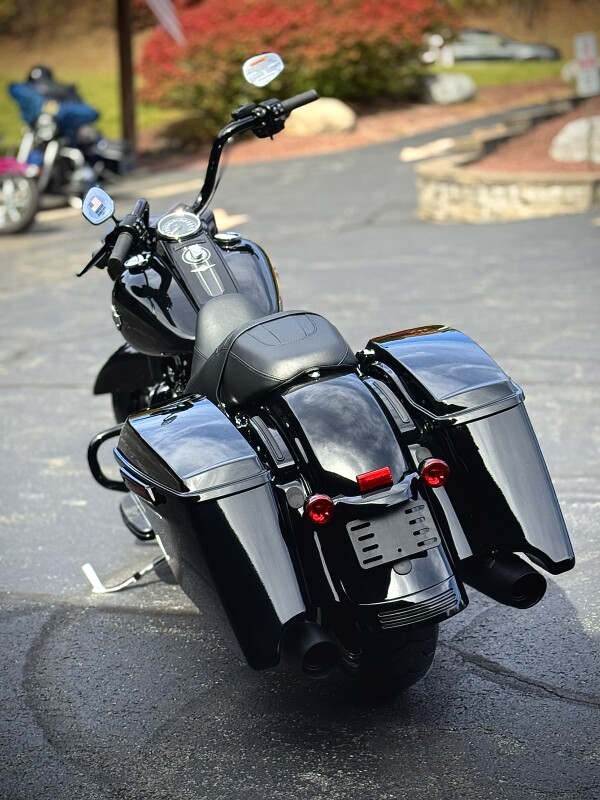 2025 Harley-Davidson Road King Special Vivid Black - Photo 8