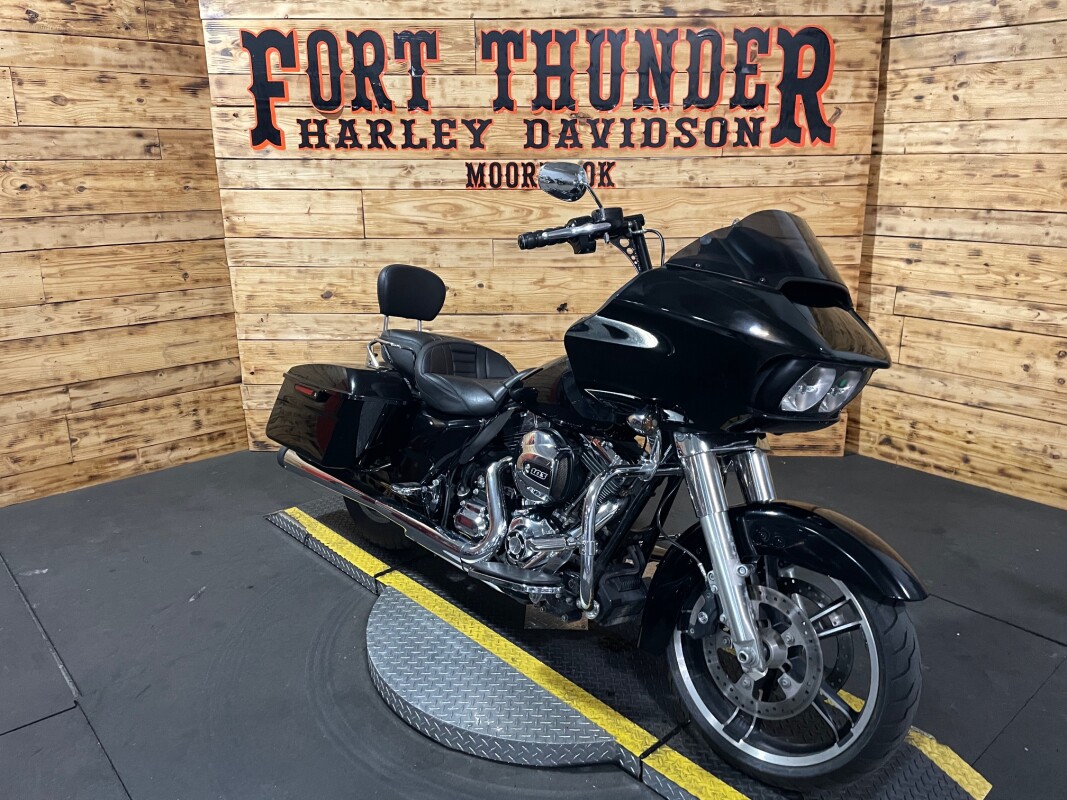 Harley-Davidson Road Glide 2016 FLTRX Vivid Black - Photo 3