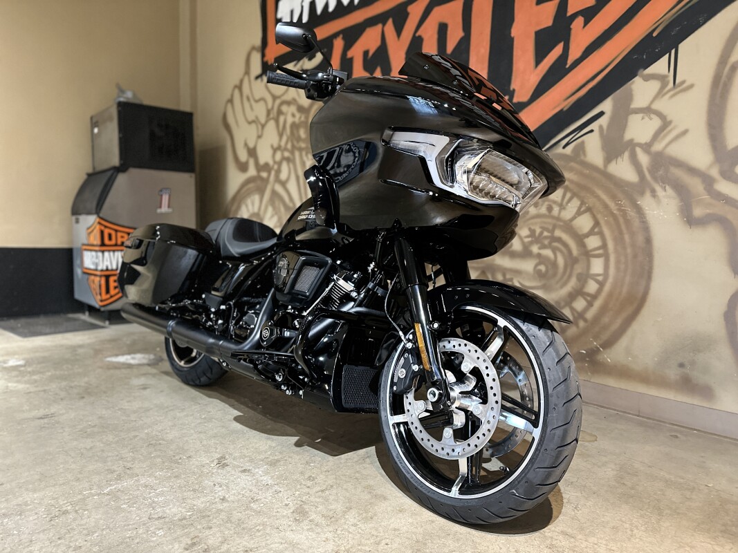 FLTRX 2025 Road Glide - Photo 5
