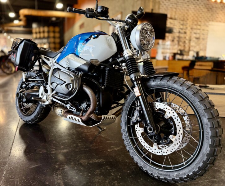 2022 BMW Motorrad R nineT Scrambler Option 719 Cosmic Blue Metallic / Light White