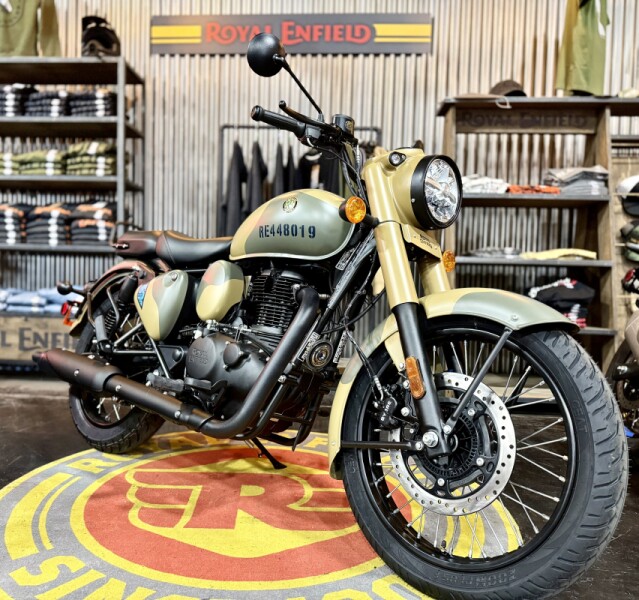2026 Classic 350 Commando Sand