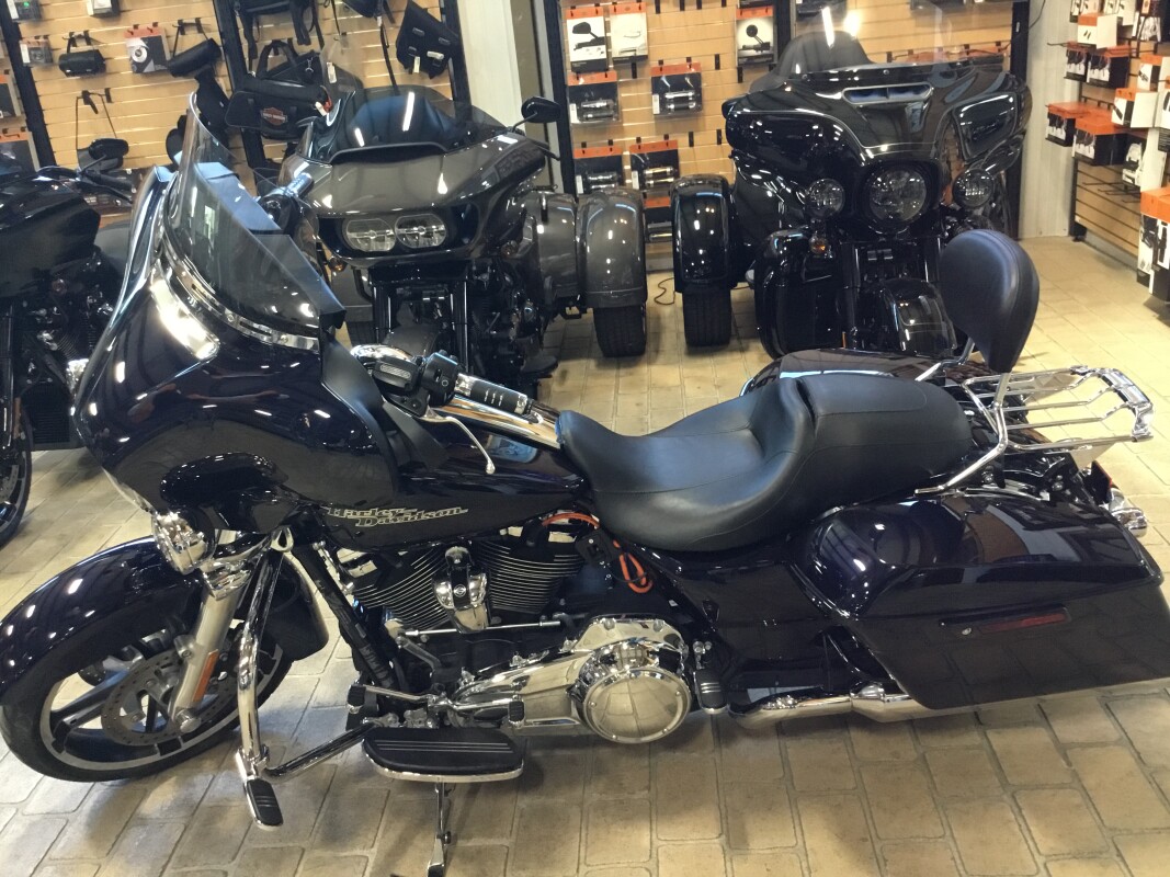 2019 Harley-Davidson Street Glide Midnight Blue - Photo 3