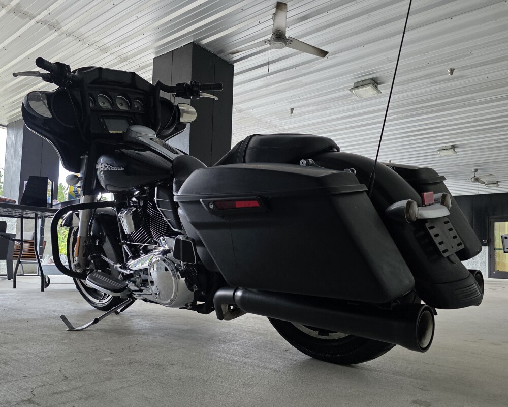2017 Harley-Davidson Street Glide Special - Photo 7