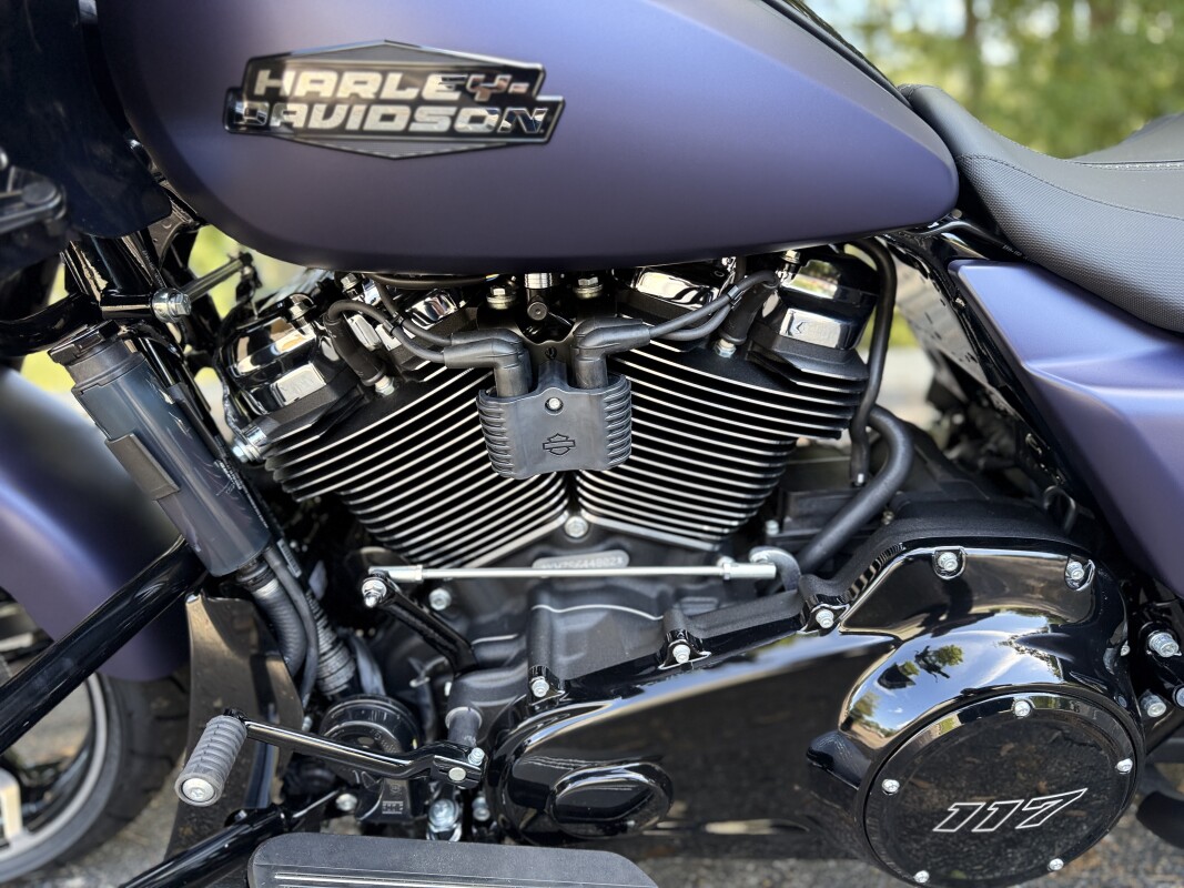 FLTRX 2025 Road Glide - Photo 7