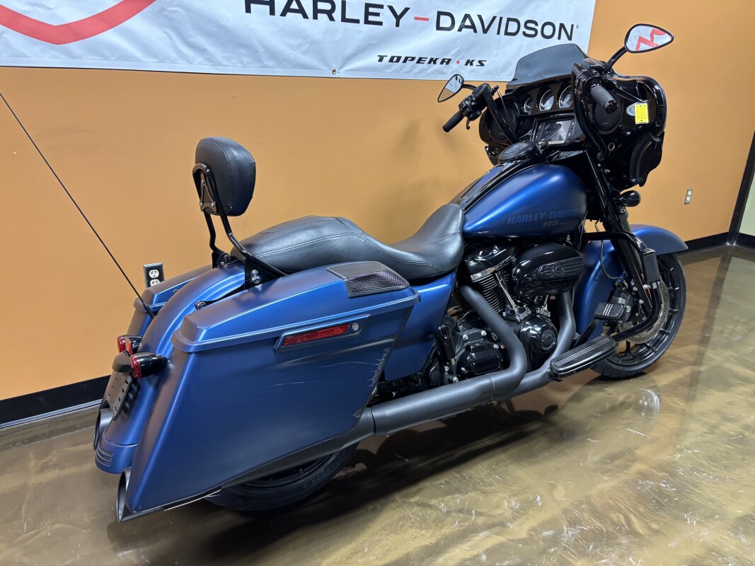 FLHXSANX 2018 Street Glide Special Anniversary - Photo 3