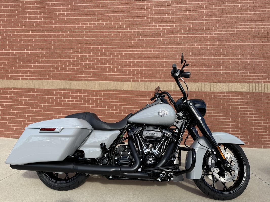 FLHRXS 2025 Road King Special