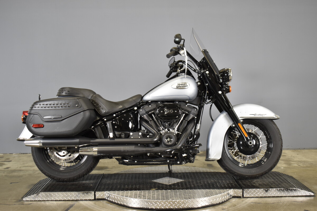 2024 Harley-Davidson Heritage Classic FLHCS