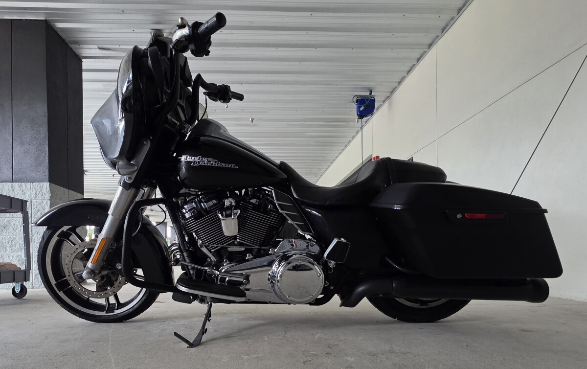 2017 Harley-Davidson Street Glide Special - Photo 8