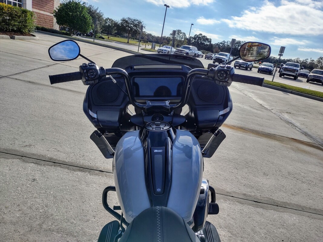 Road Glide - Photo 6