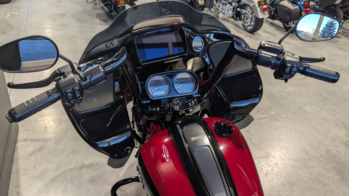2021 Harley-Davidson Road Glide Special Billiard Red/Vivid Black — Black Finish - Photo 7