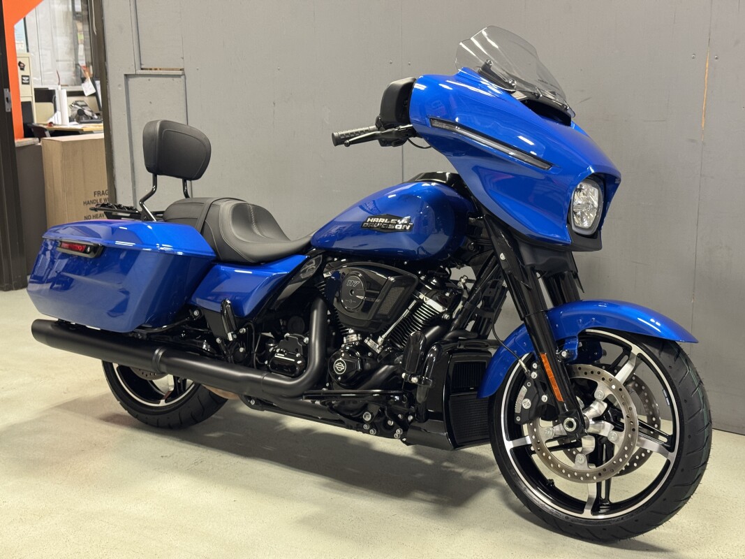 FLHX 2024 Street Glide - Photo 3