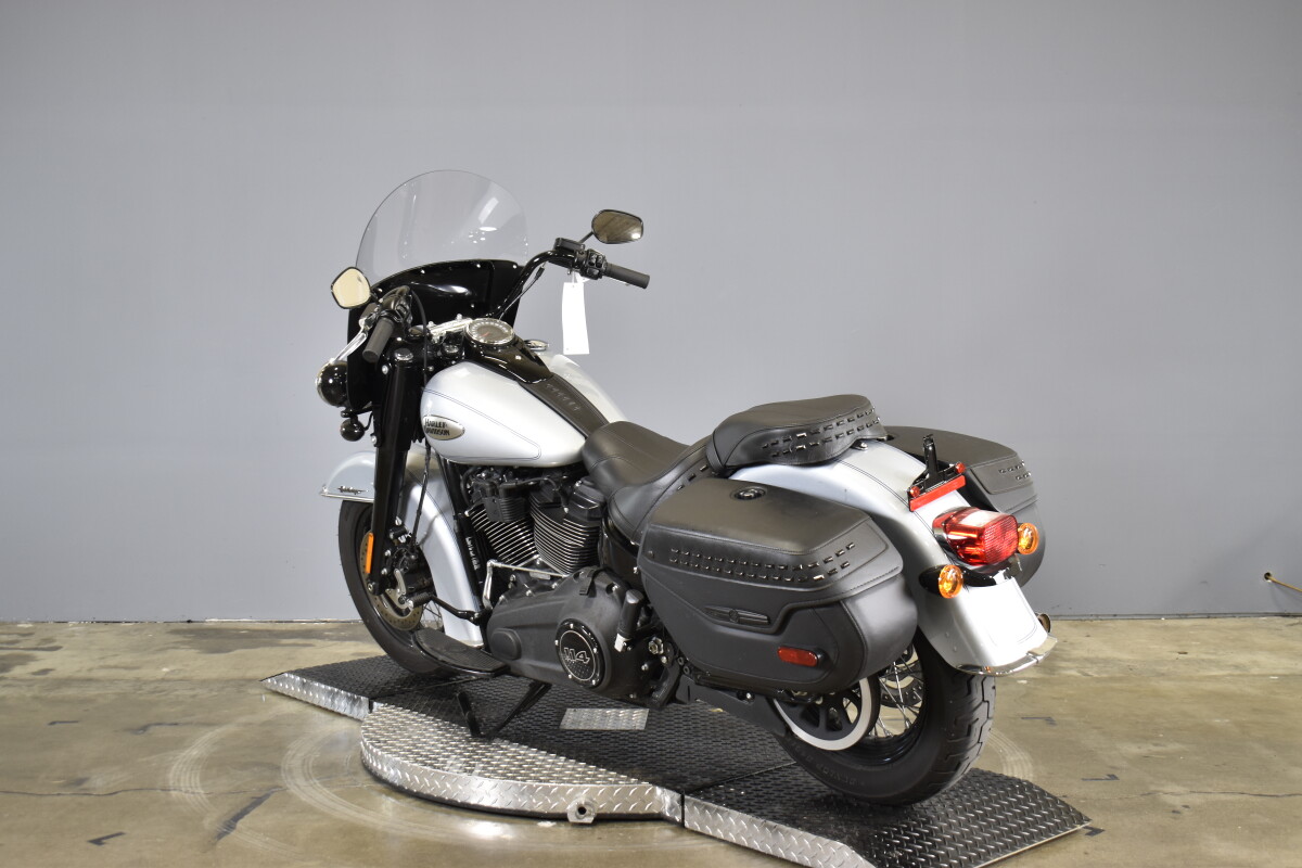 2024 Harley-Davidson Heritage Classic FLHCS - Photo 6