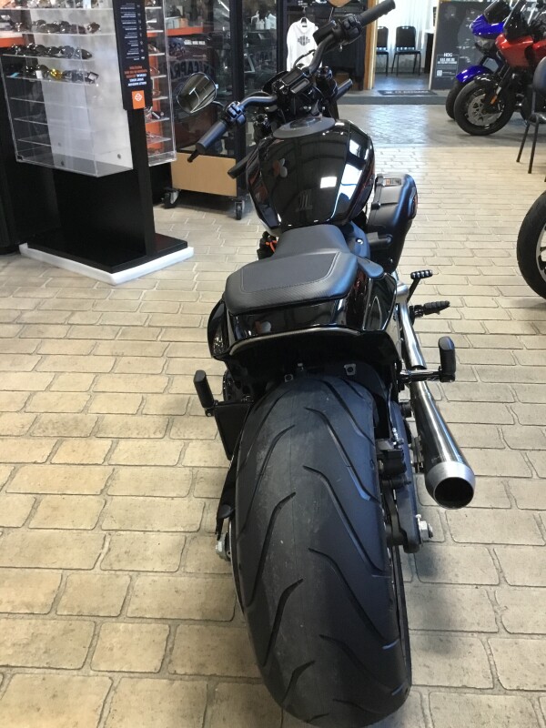 2019 Harley-Davidson FXDR 114 Vivid Black - Photo 3